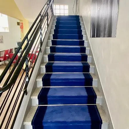 Hotel Oscar 2*