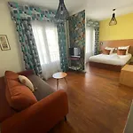 Oscar Centre 2*