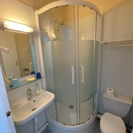 Отель Oscar Centre 2*