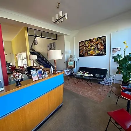 Oscar Centre Hotel