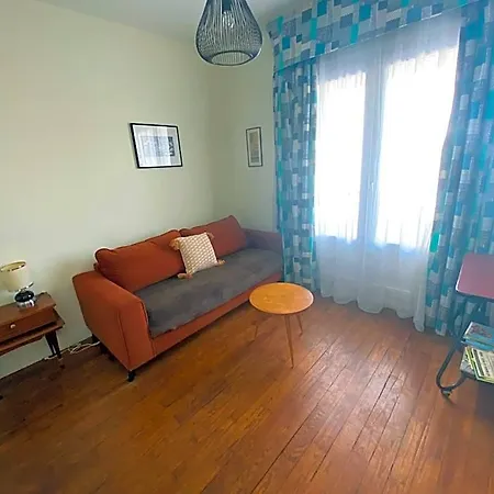 Oscar Centre Hotel 2*